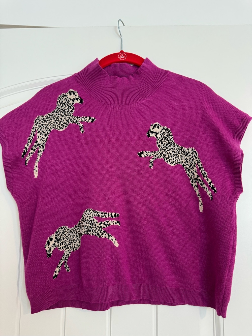 vestique Fuchsia Knit Sweater Top with Horse Intarsia